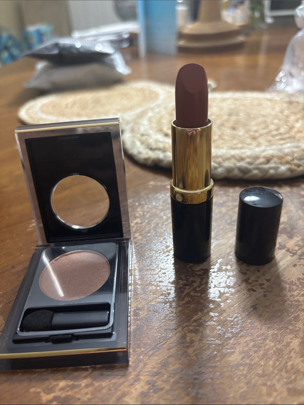 Elizabeth Arden Matte Lipstick & Color Intrigue Eyeshadow